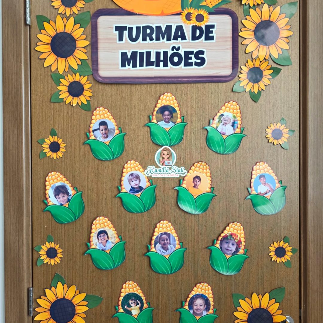 Decoração de porta: turma de milhões