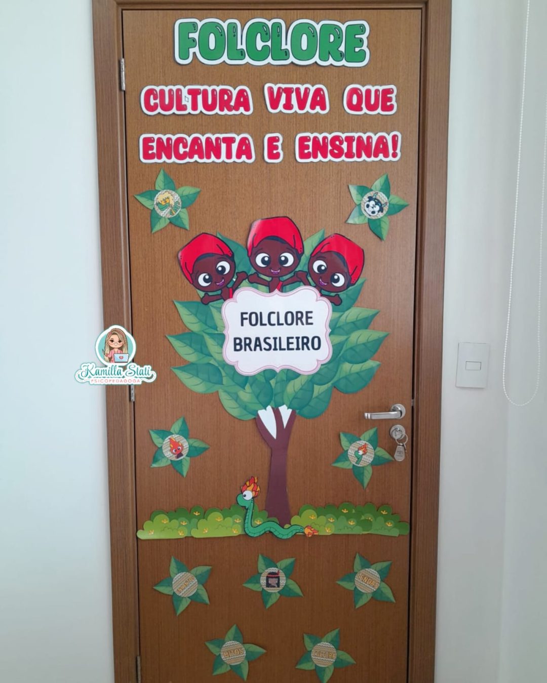 Decoração de porta folclore - Imagem 2