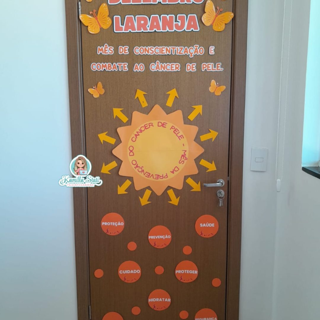 Decoração de Porta Dezembro laranja