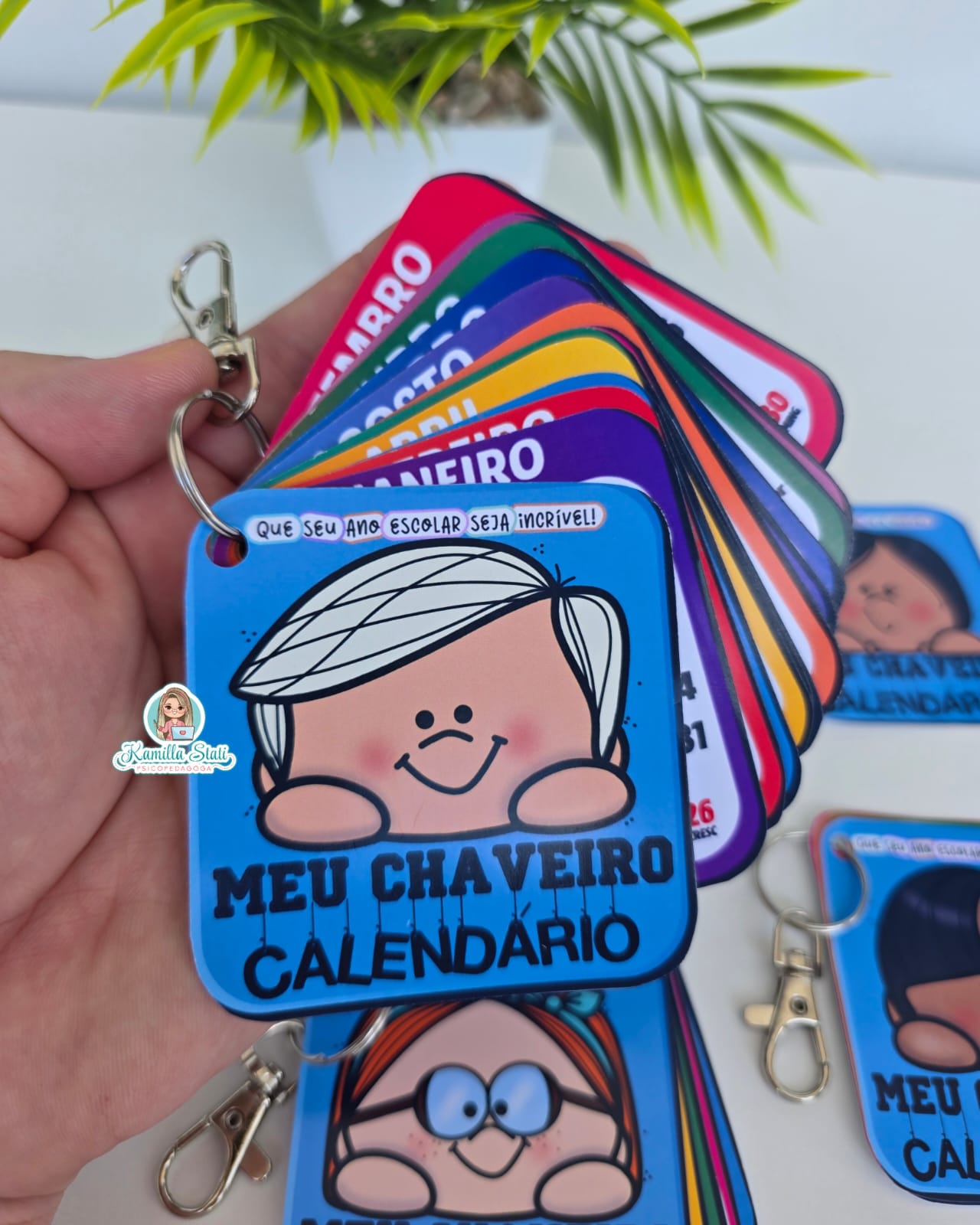 Chaveiro calendário 2026 rostinhos