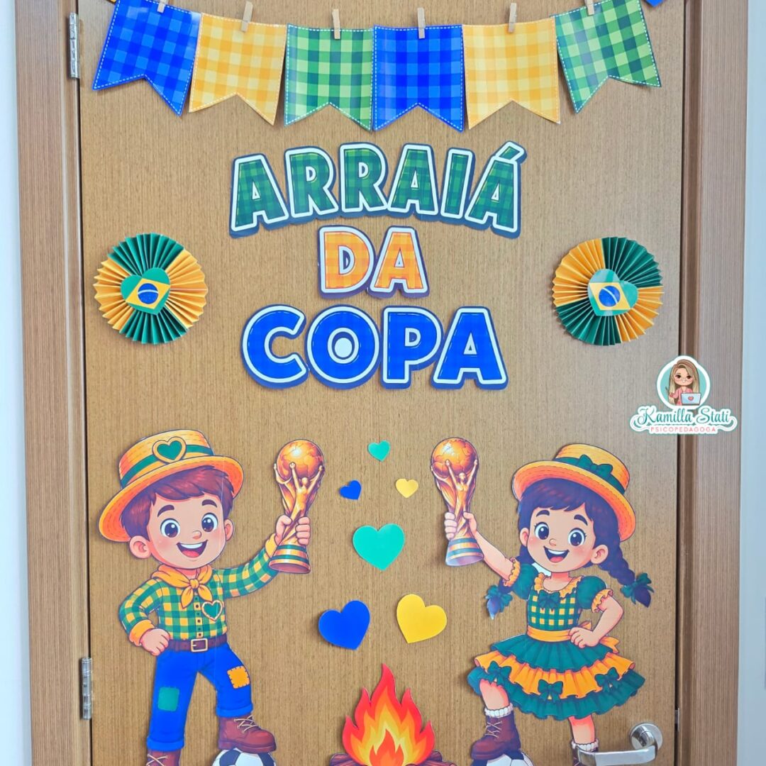 Decoração de porta: festa junina copa do mundo
