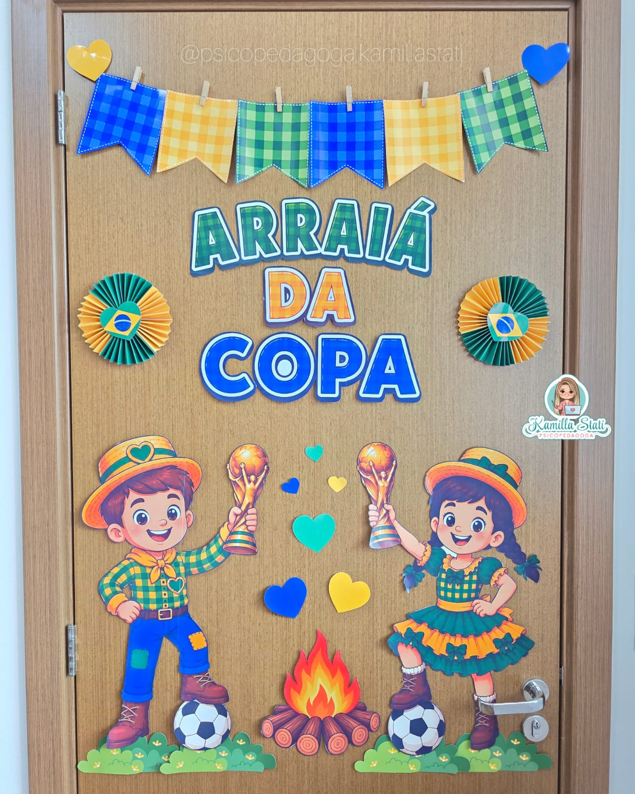 Decoração de porta: festa junina copa do mundo
