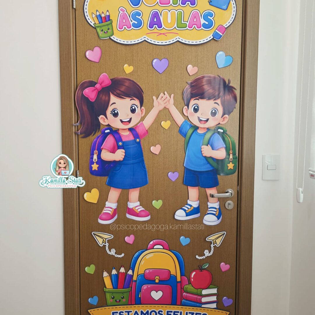 Decoração de porta: volta às aulas felizes com seu retorno