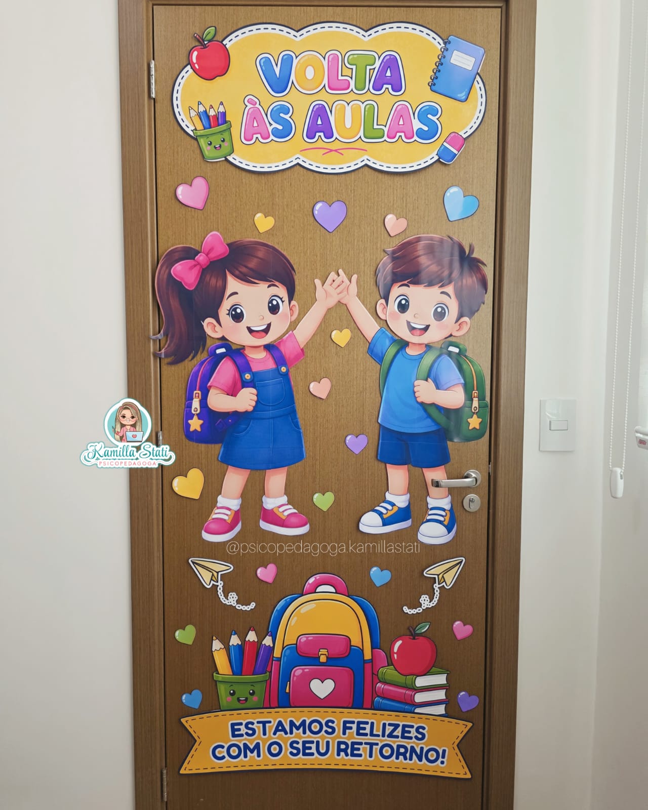 Decoração de porta: volta às aulas felizes com seu retorno