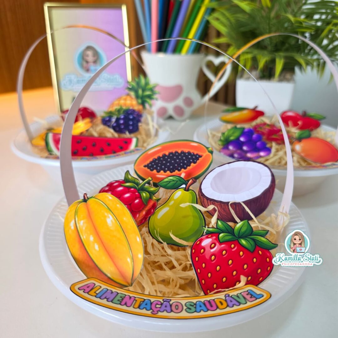 Cestinha de frutas alimentação saudável